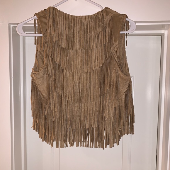 Women’s tan suede fringe vest - Picture 2 of 3
